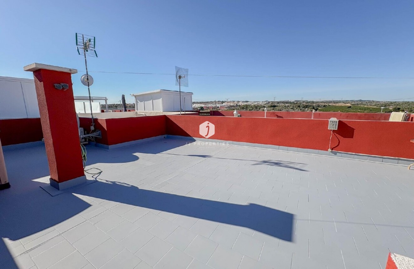 Resale - Apartment / flat -
Los Altos - Costa Blanca