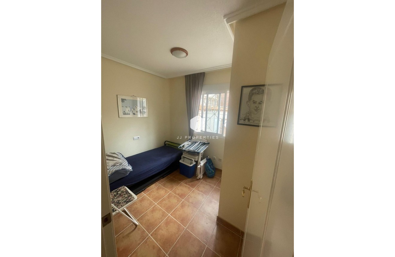 Resale - Chalet -
Torrevieja - aguas nuevas