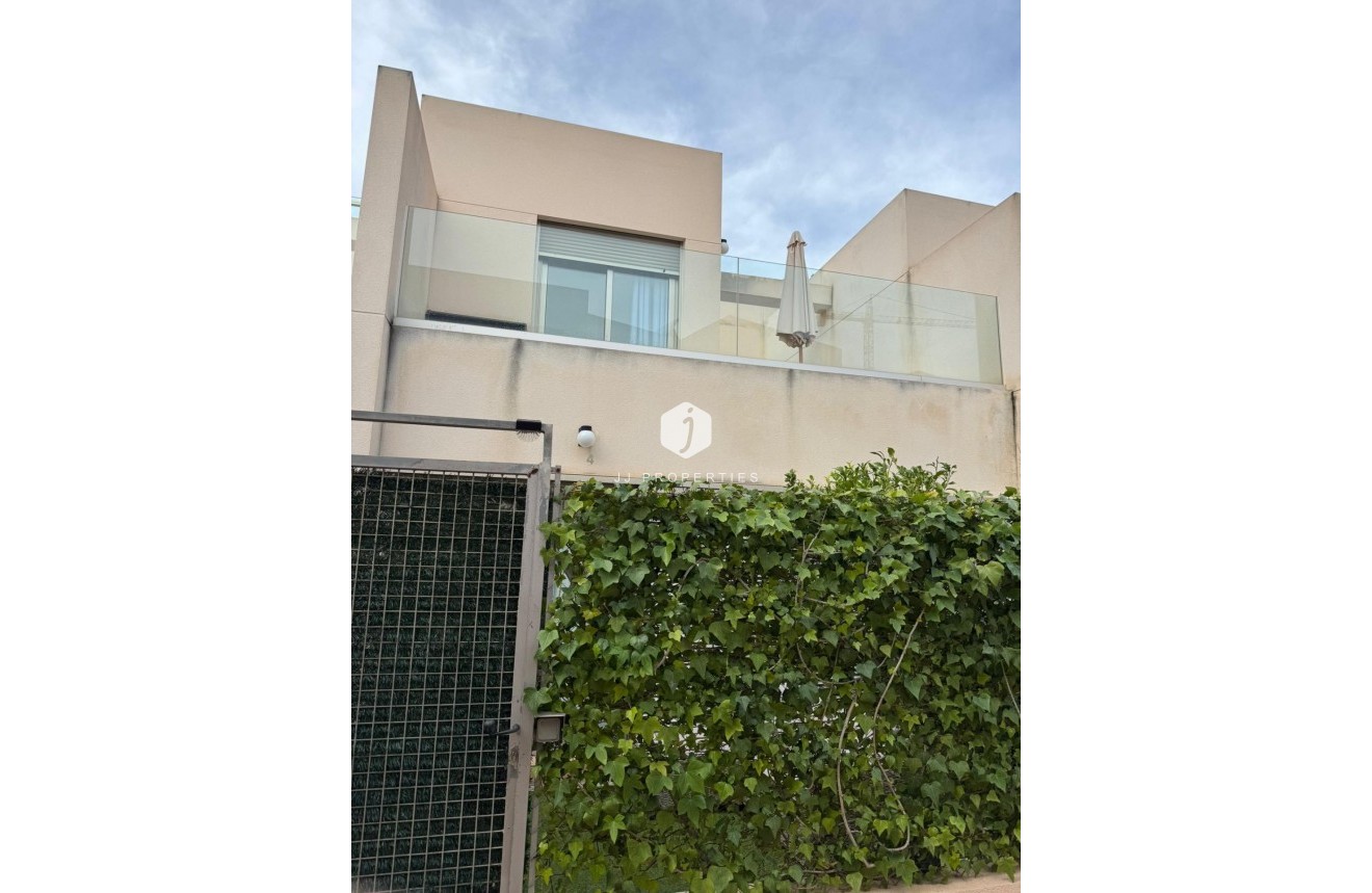 D'occasion - Chalet -
Torrevieja - Punta prima