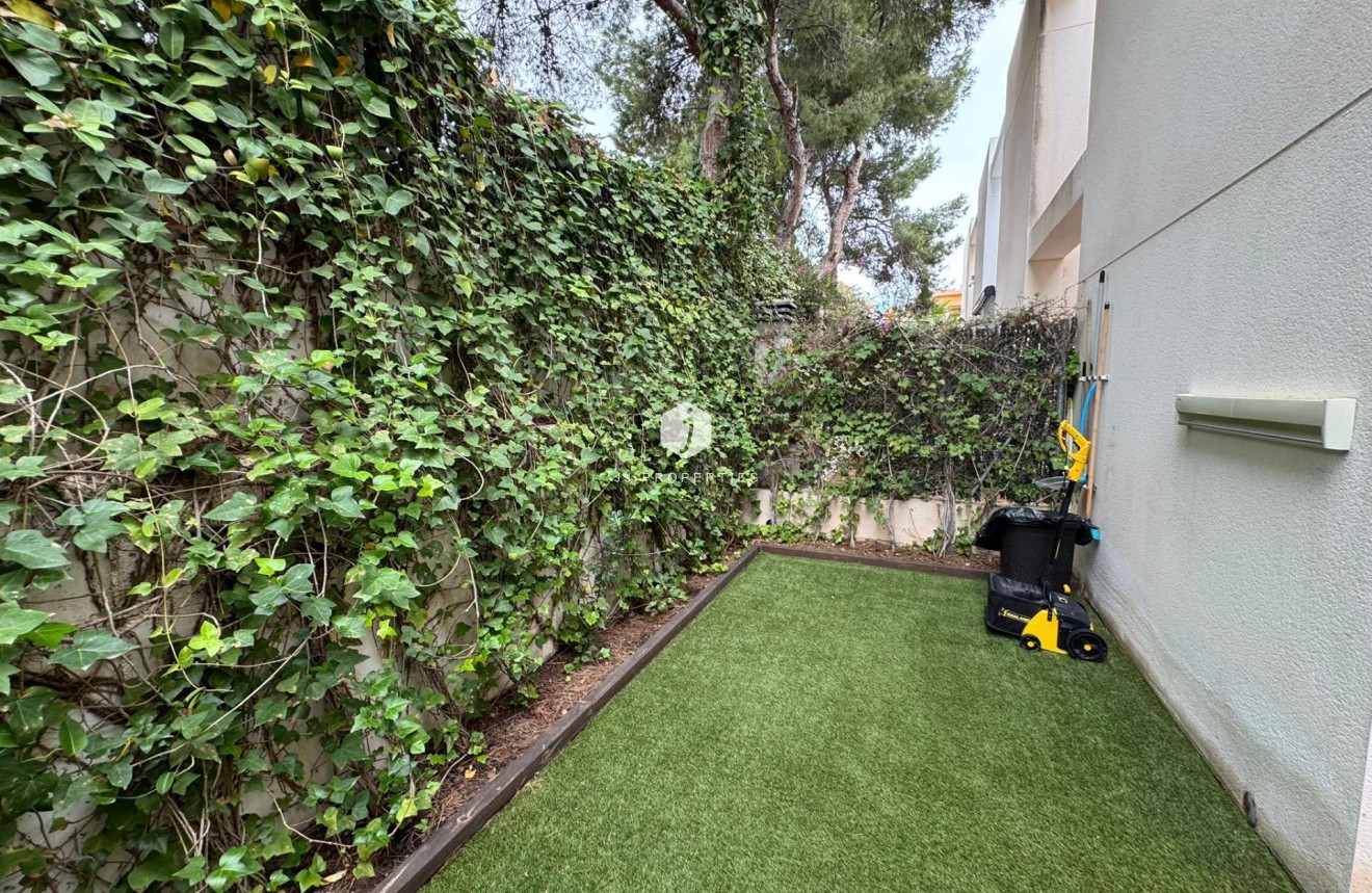 D'occasion - Chalet -
Torrevieja - Punta prima