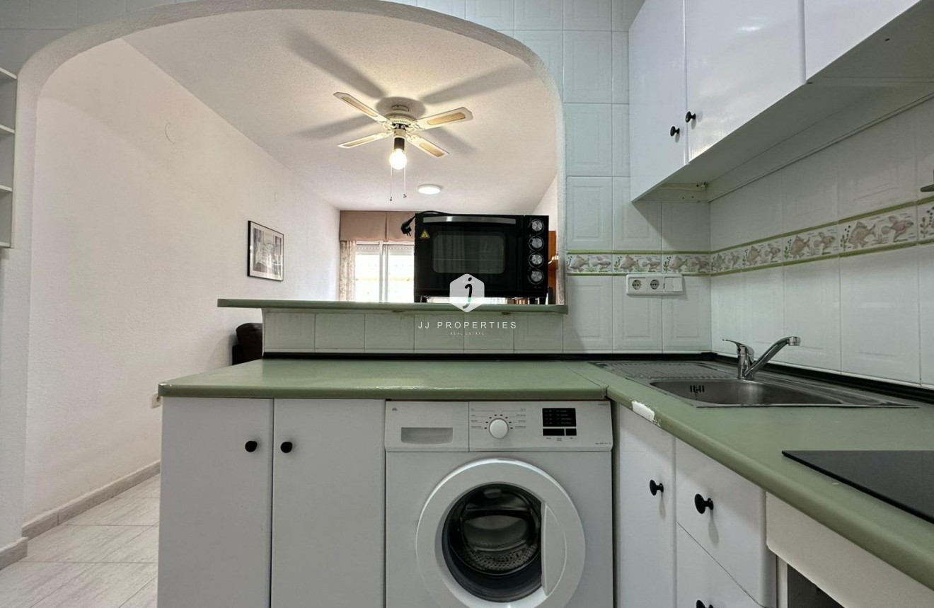 Resale - Bungalow -
Orihuela Costa - Los Almendros-la Florida