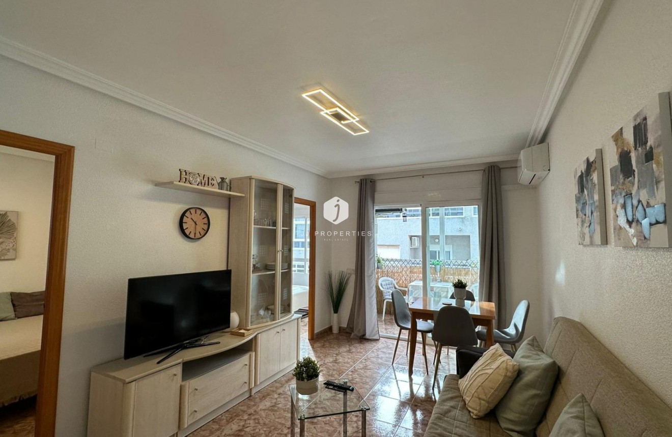 Resale - Apartment / flat -
Torrevieja - Estacion de autobuses