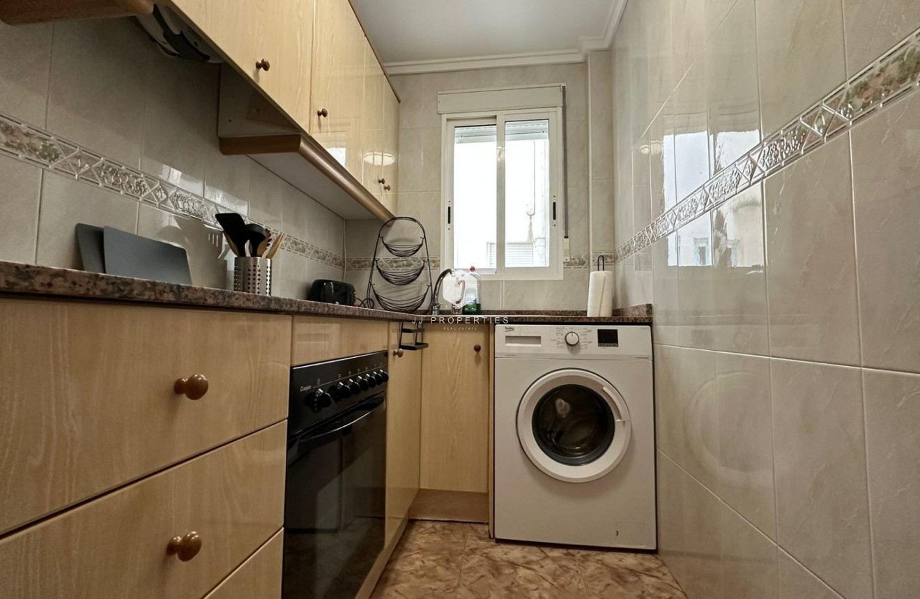 Resale - Apartment / flat -
Torrevieja - Estacion de autobuses