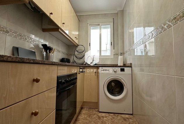 Resale - Apartment / flat -
Torrevieja - Estacion de autobuses