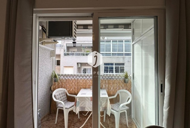 Resale - Apartment / flat -
Torrevieja - Estacion de autobuses