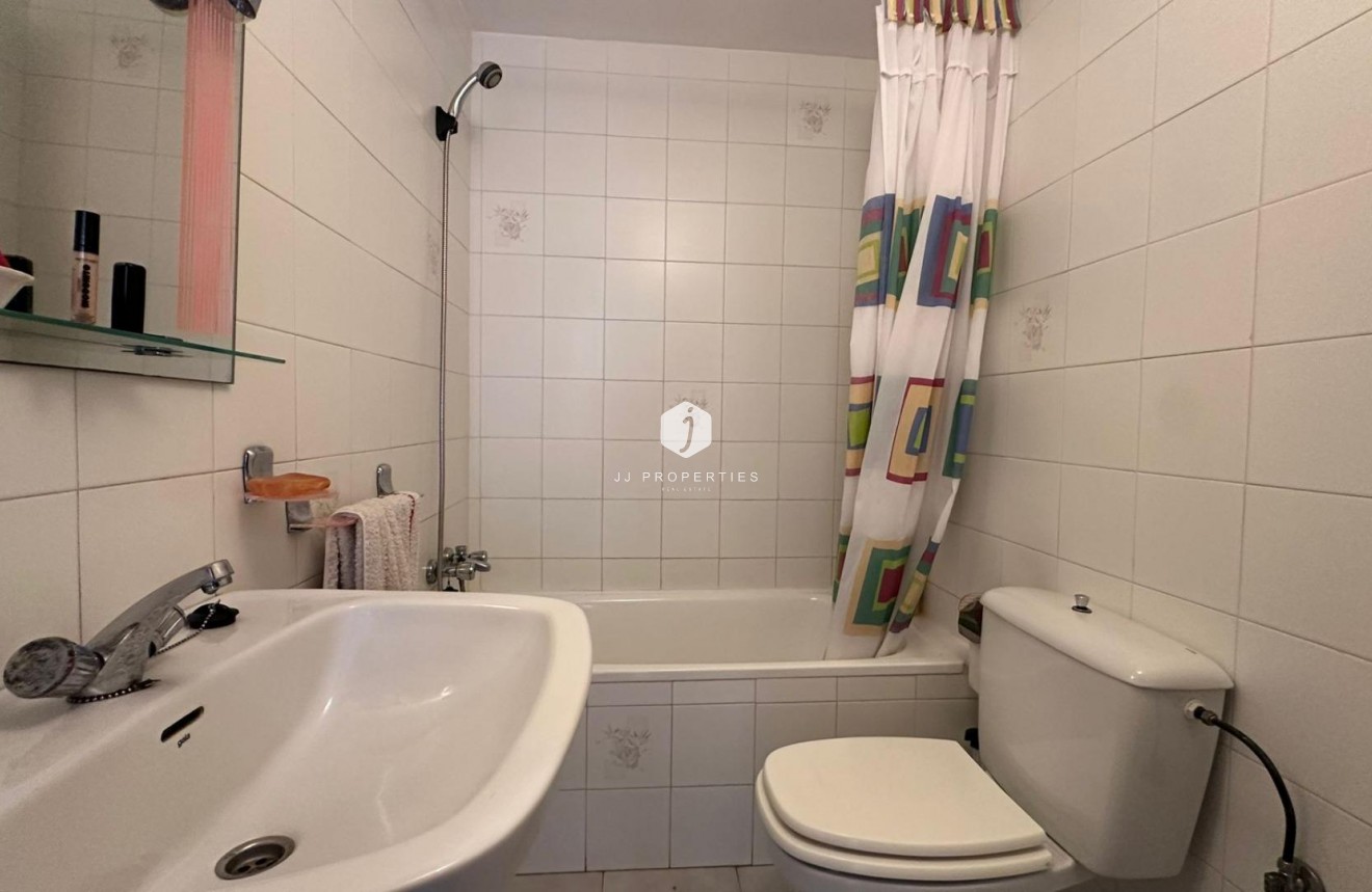 Aus zweiter Hand - Penthouse -
Torrevieja - Estacion de autobuses