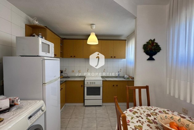 Aus zweiter Hand - Penthouse -
Torrevieja - Estacion de autobuses