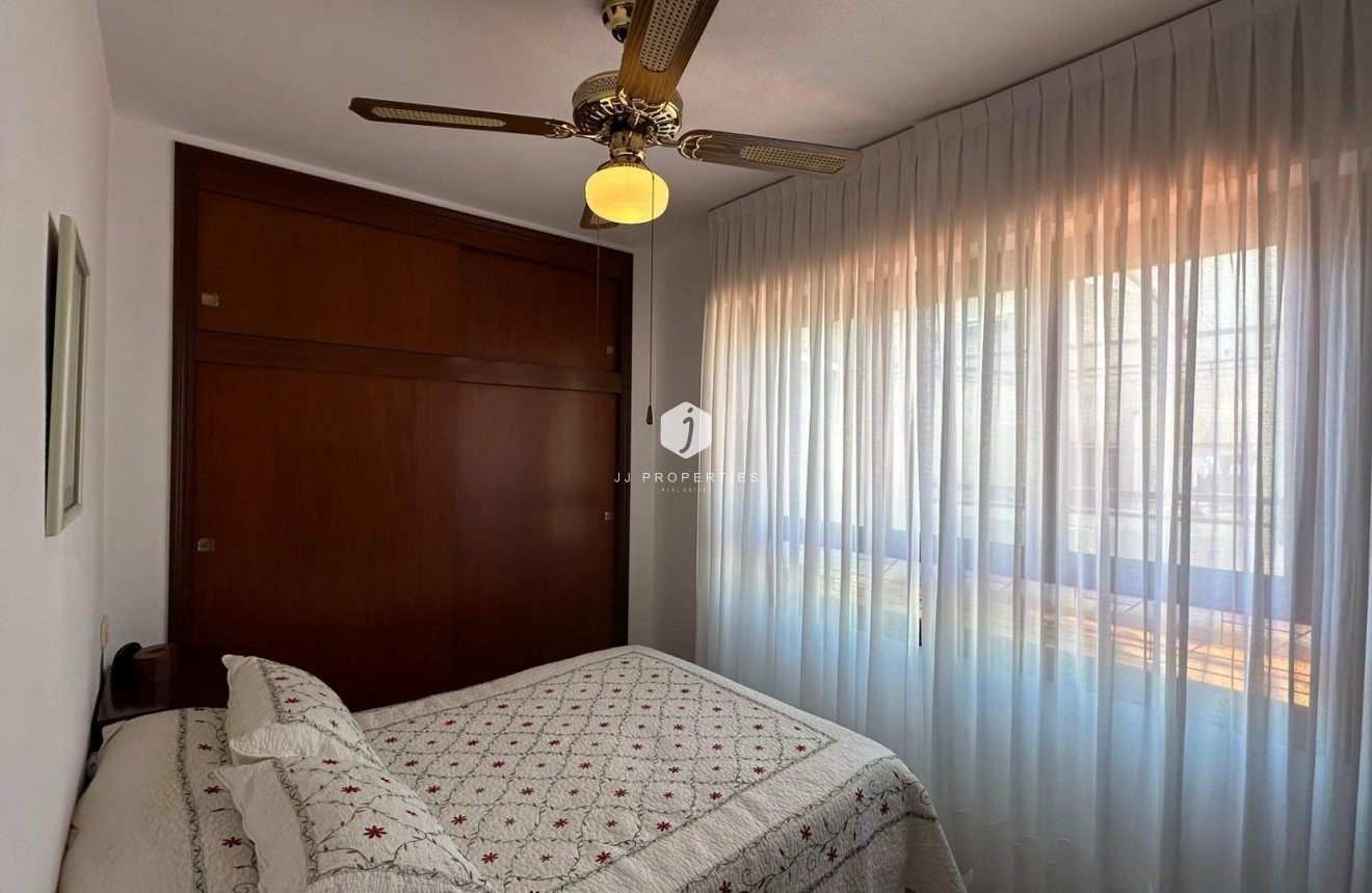 Aus zweiter Hand - Penthouse -
Torrevieja - Estacion de autobuses