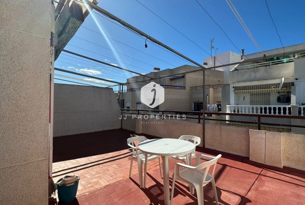 Aus zweiter Hand - Penthouse -
Torrevieja - Estacion de autobuses