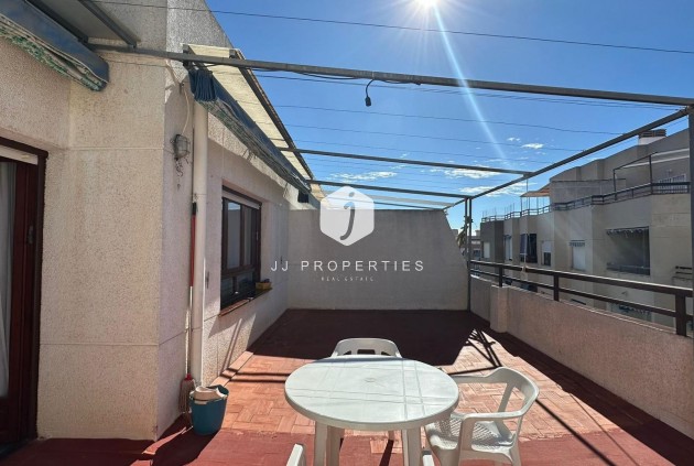 Aus zweiter Hand - Penthouse -
Torrevieja - Estacion de autobuses