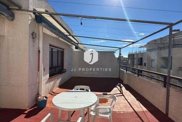 Aus zweiter Hand - Penthouse -
Torrevieja - Estacion de autobuses