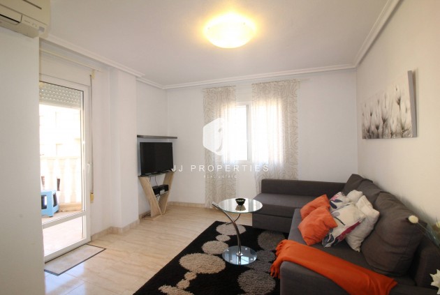 Z drugiej ręki - Mieszkanie w bloku -
Torrevieja - Centro