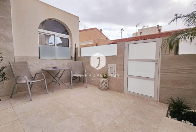 Resale - Duplex -
Torrevieja - La siesta
