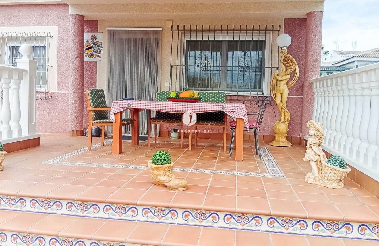 Z drugiej ręki - Villa -
Torrevieja - La Siesta - El Salado - Torreta