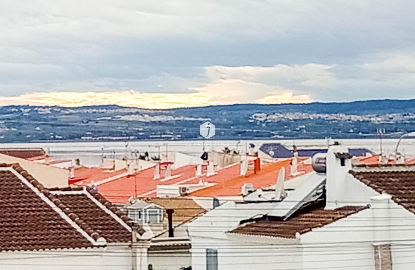 Z drugiej ręki - Villa -
Torrevieja - La Siesta - El Salado - Torreta