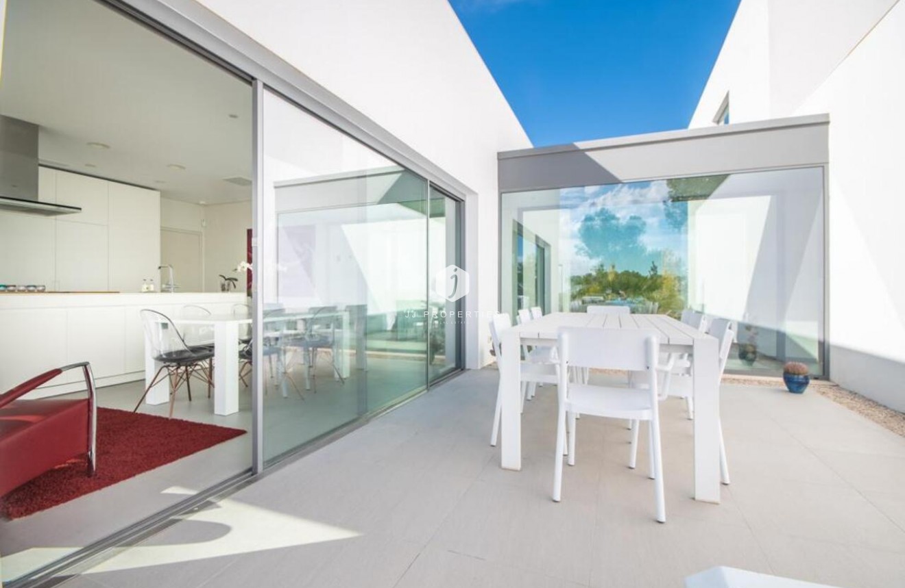 Resale - Villa -
Orihuela Costa - Costa Blanca