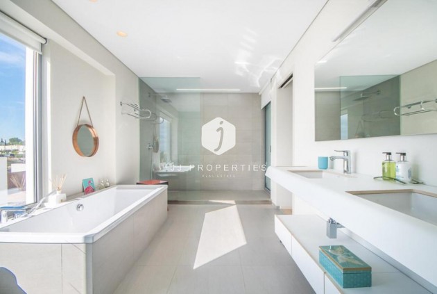 Resale - Villa -
Orihuela Costa - Costa Blanca