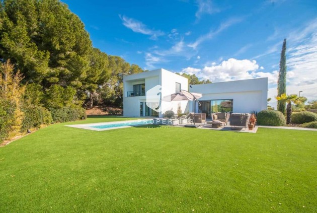 Resale - Villa -
Orihuela Costa - Costa Blanca