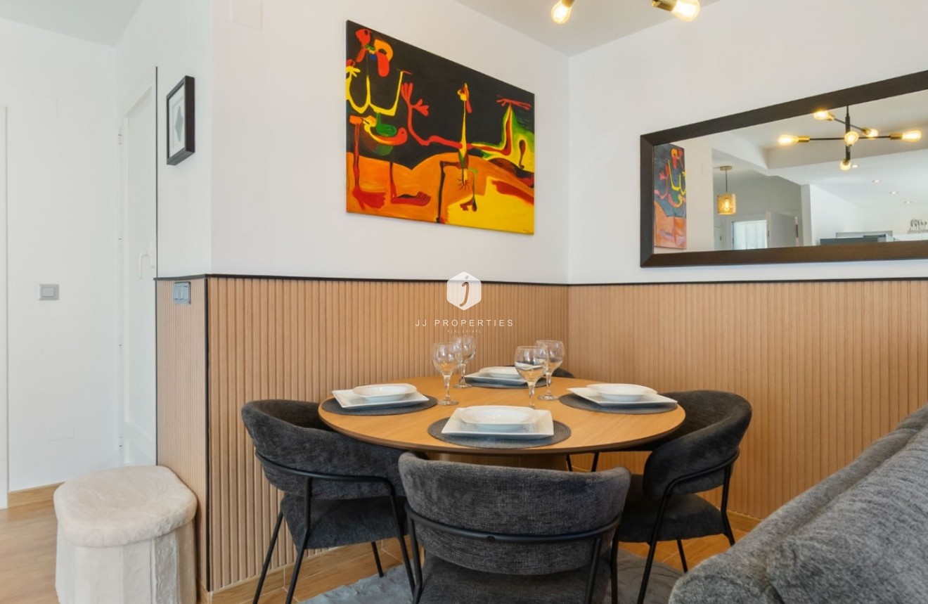 Resale - Chalet -
Orihuela Costa - Costa Blanca