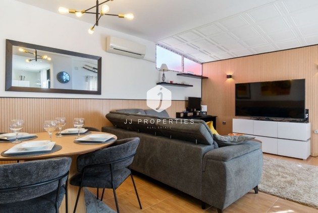 Resale - Chalet -
Orihuela Costa - Costa Blanca