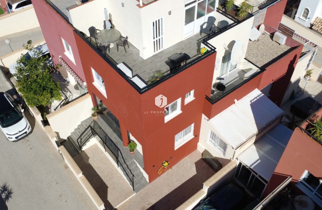 Resale - Chalet -
Orihuela Costa - Costa Blanca