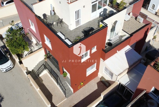 Resale - Chalet -
Orihuela Costa - Costa Blanca