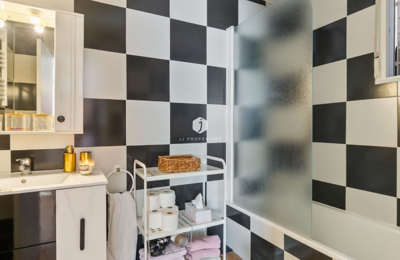 Resale - Chalet -
Orihuela Costa - Costa Blanca