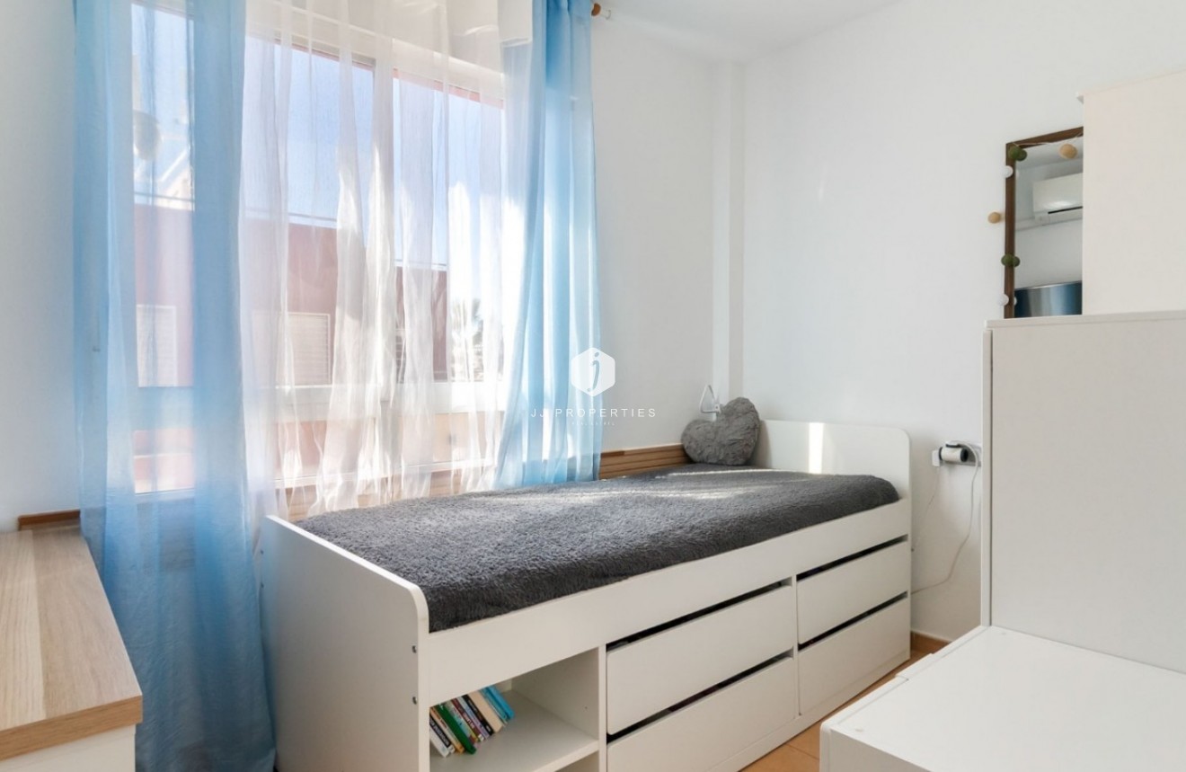 Resale - Chalet -
Orihuela Costa - Costa Blanca