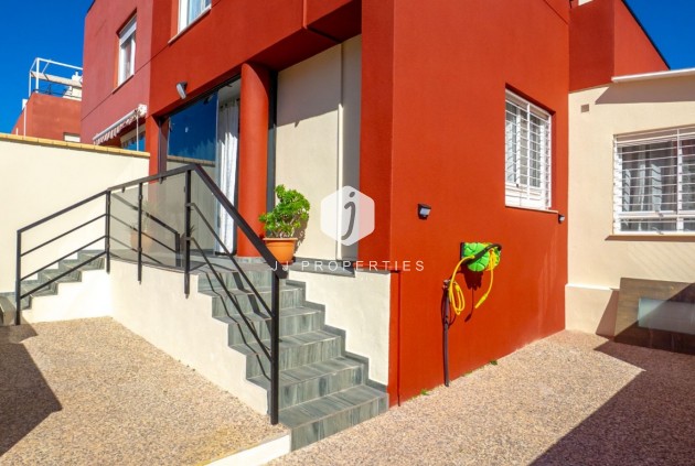 Resale - Chalet -
Orihuela Costa - Costa Blanca