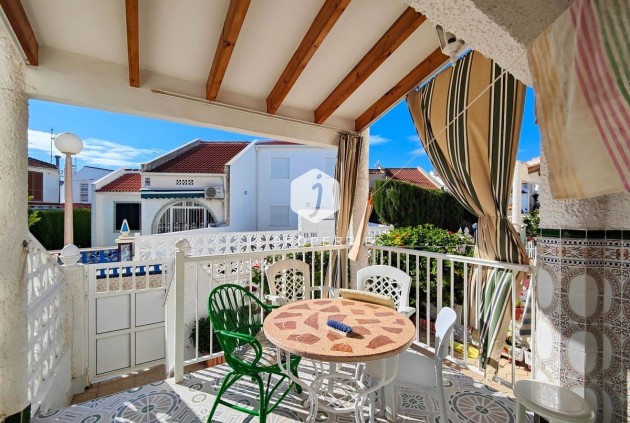 Resale - Chalet -
Torrevieja - Costa Blanca