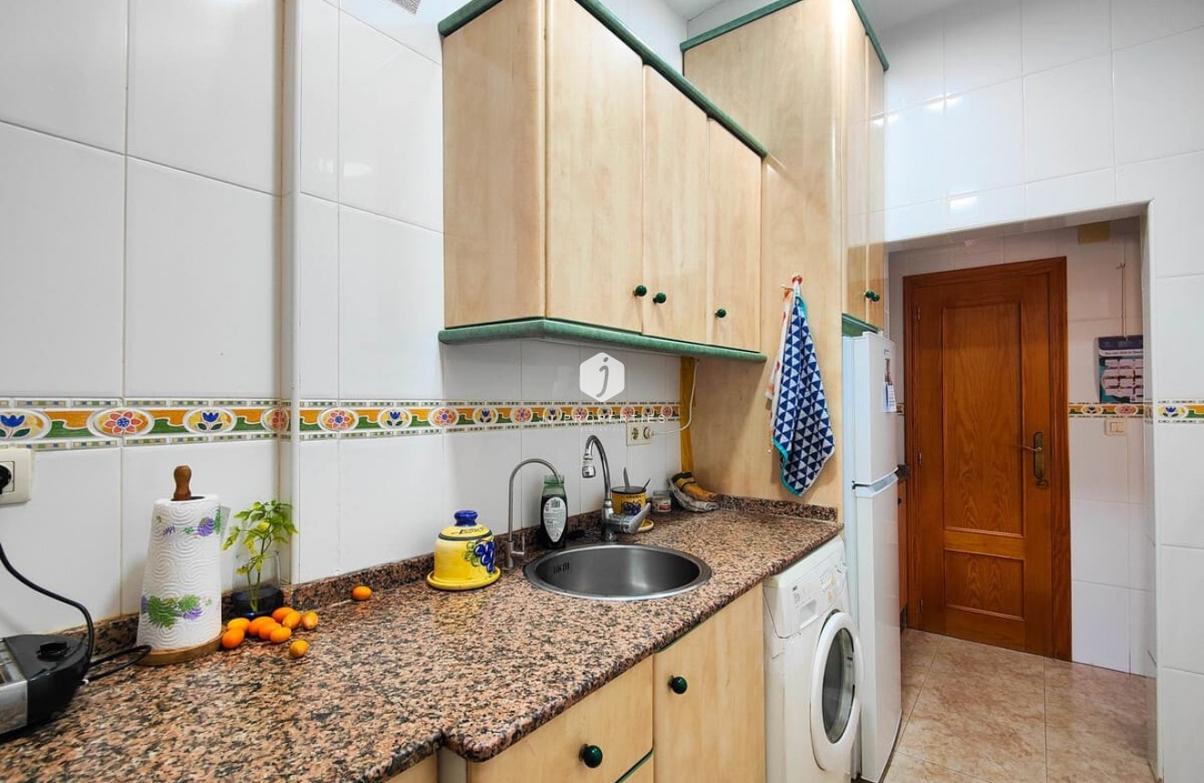 Resale - Chalet -
Torrevieja - Costa Blanca