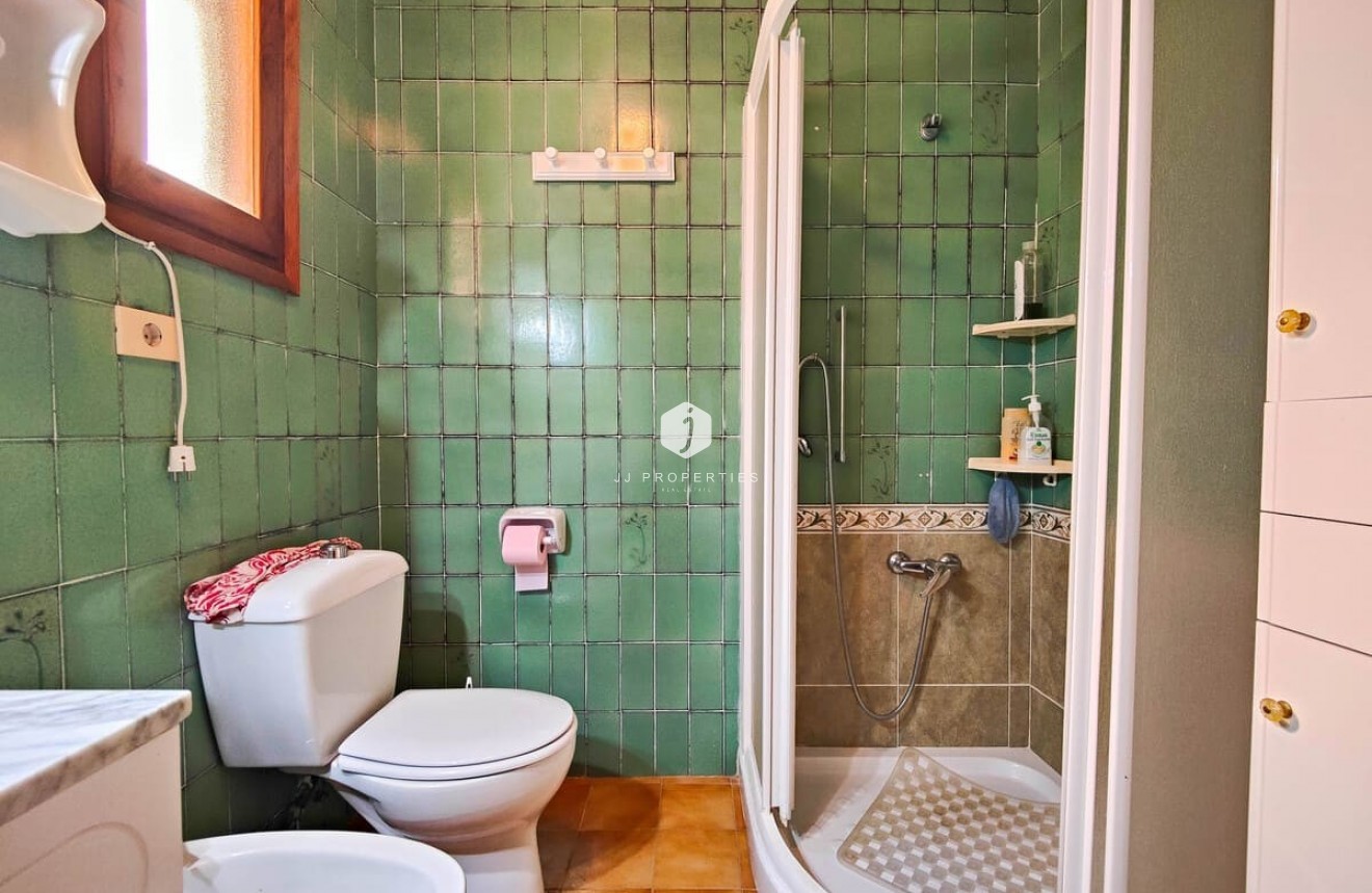 Resale - Chalet -
Torrevieja - Costa Blanca