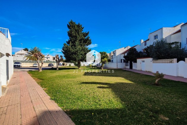 Resale - Chalet -
Torrevieja - Costa Blanca