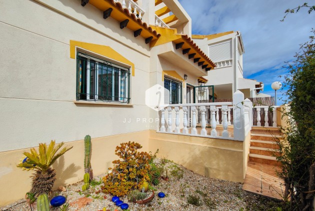 Resale - Chalet -
Orihuela Costa - Costa Blanca