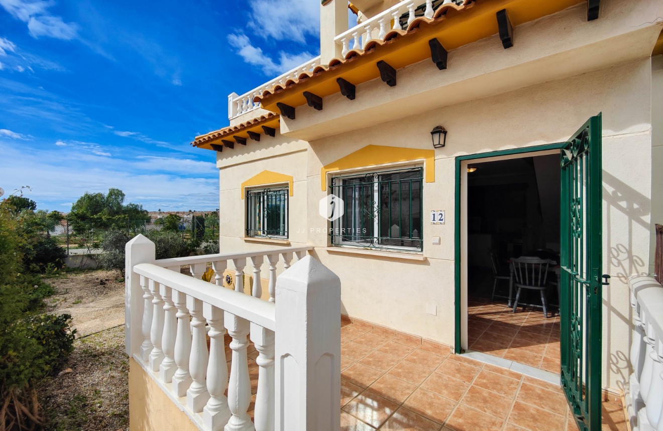 Resale - Chalet -
Orihuela Costa - Costa Blanca