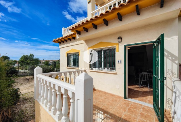Resale - Chalet -
Orihuela Costa - Costa Blanca