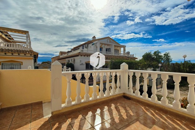 Resale - Chalet -
Orihuela Costa - Costa Blanca