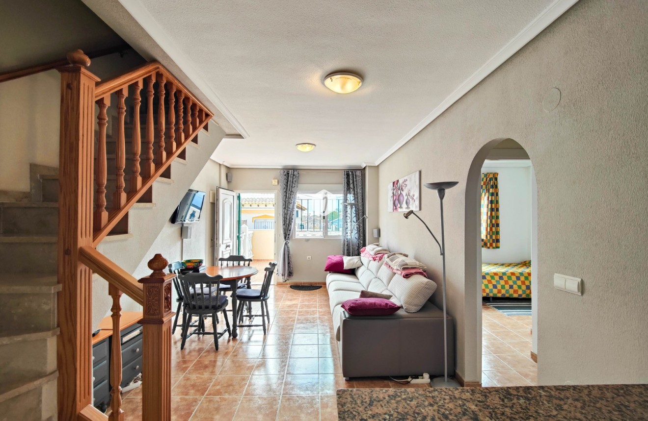 Resale - Chalet -
Orihuela Costa - Costa Blanca