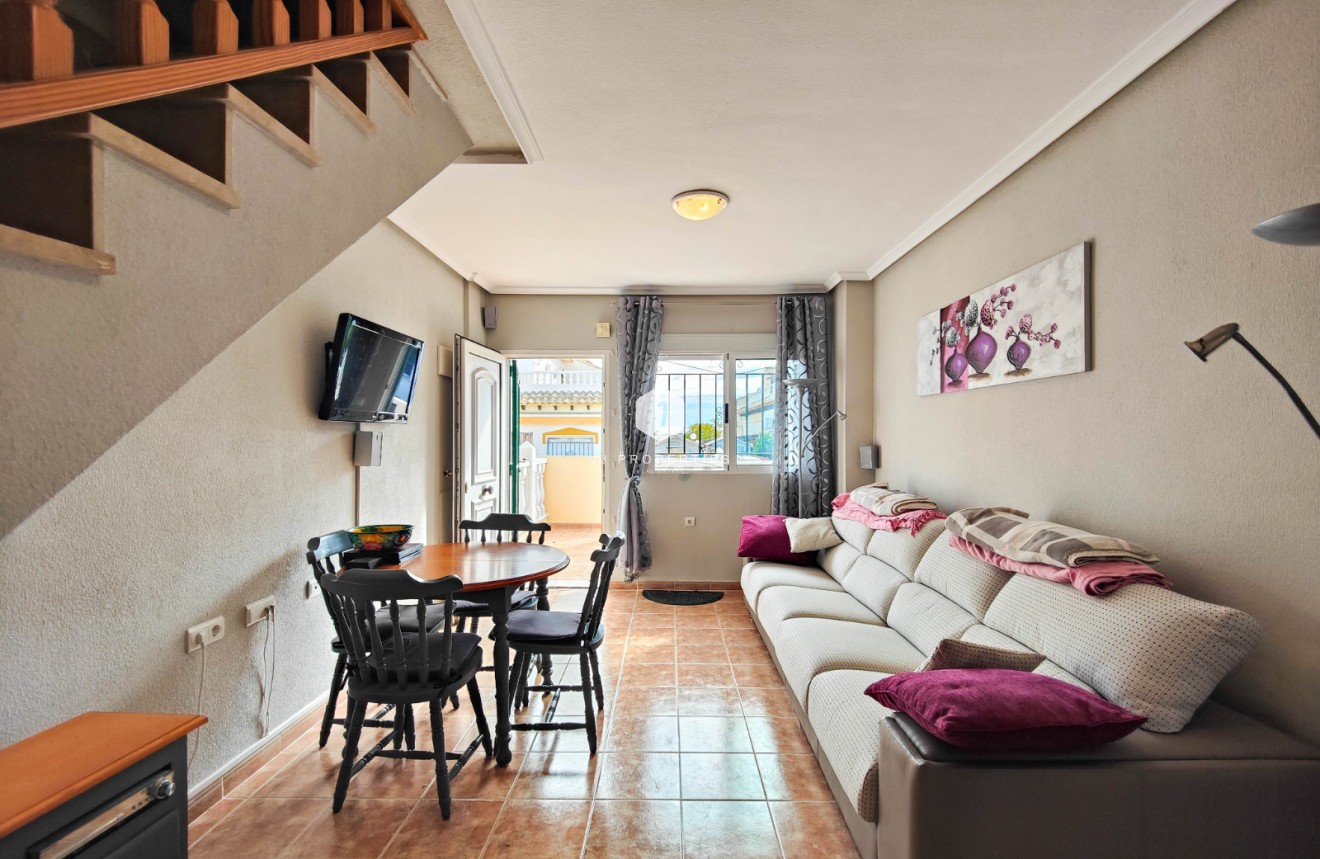 Resale - Chalet -
Orihuela Costa - Costa Blanca