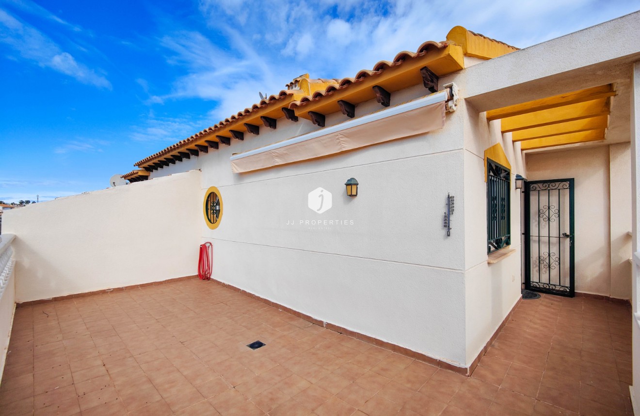 Resale - Chalet -
Orihuela Costa - Costa Blanca