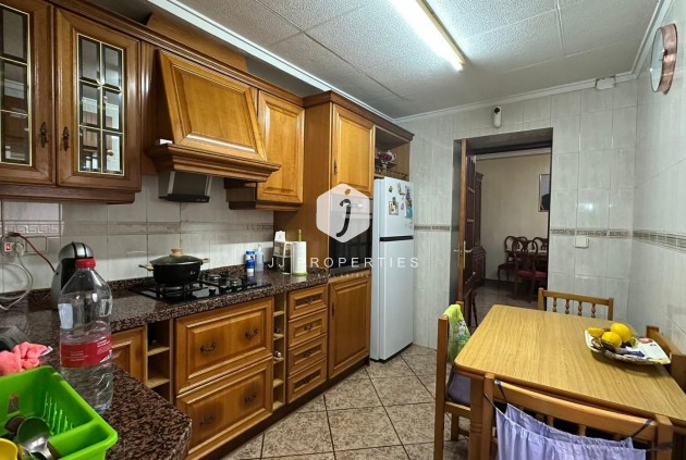 Resale - Apartment / flat -
Torrevieja - Estacion de autobuses