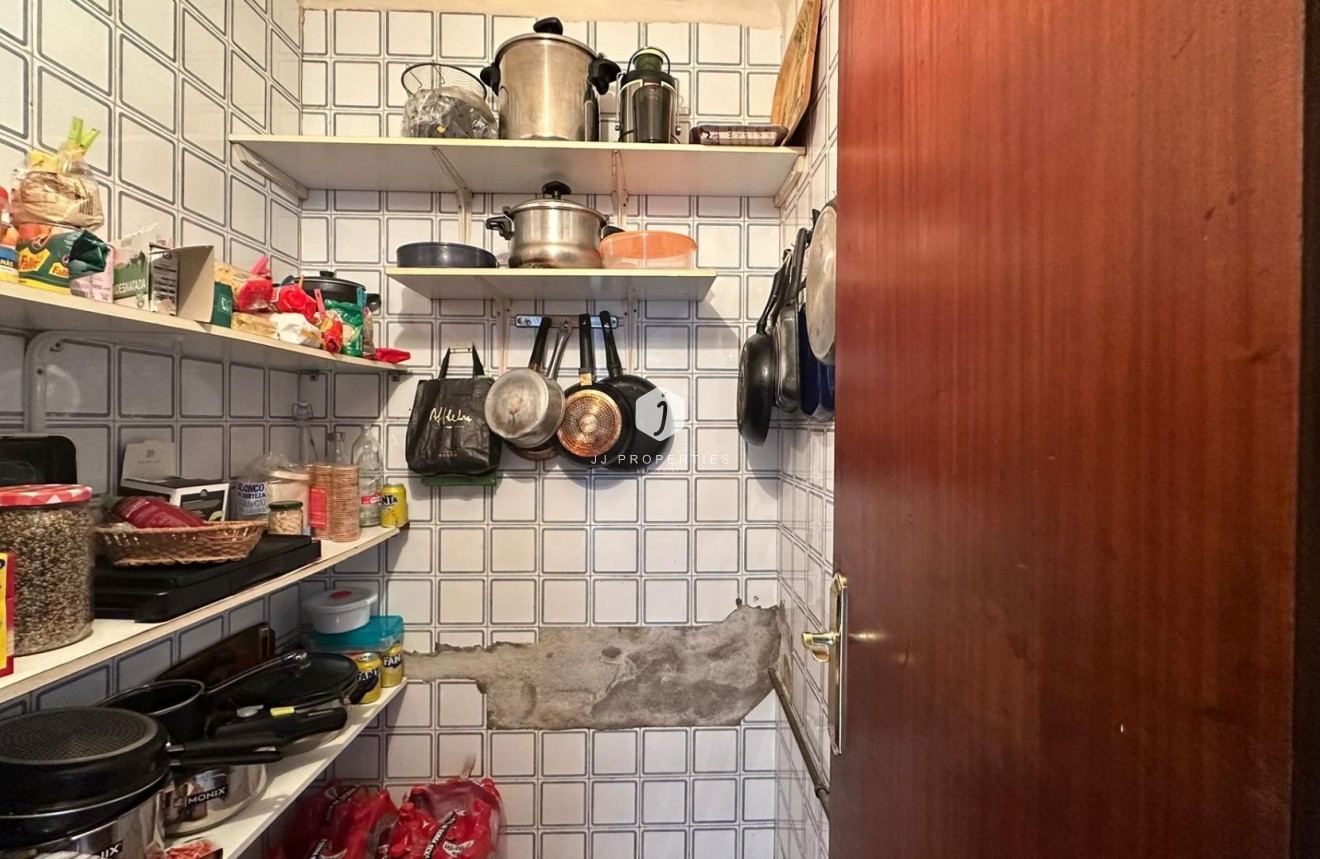 Resale - Apartment / flat -
Torrevieja - Estacion de autobuses