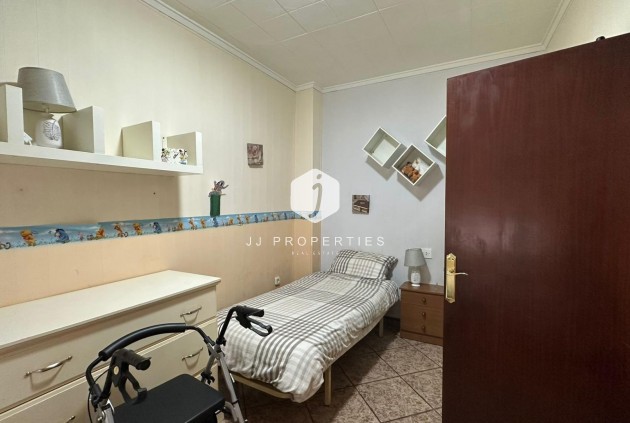 Resale - Apartment / flat -
Torrevieja - Estacion de autobuses