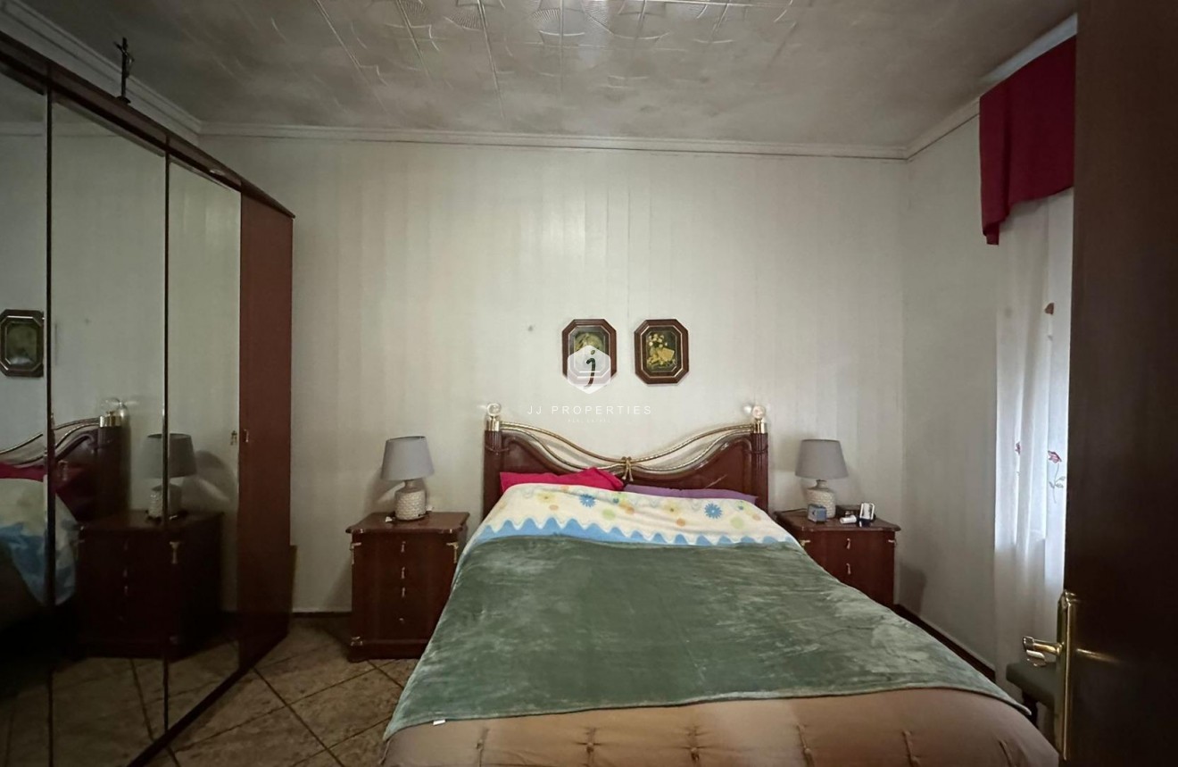 Resale - Apartment / flat -
Torrevieja - Estacion de autobuses