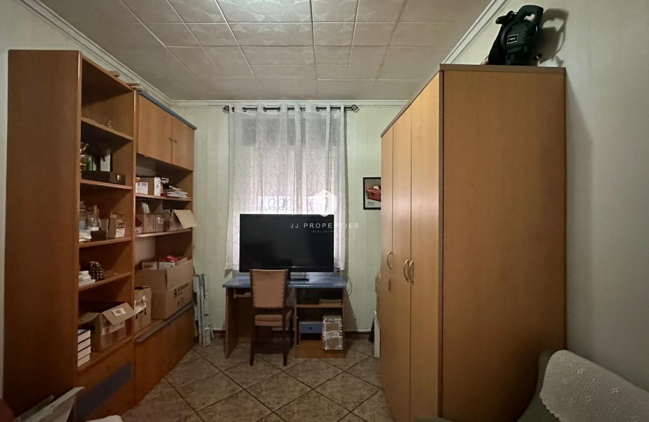 Resale - Apartment / flat -
Torrevieja - Estacion de autobuses