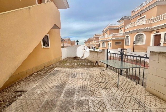 Resale - Bungalow -
San Fulgencio - La Marina