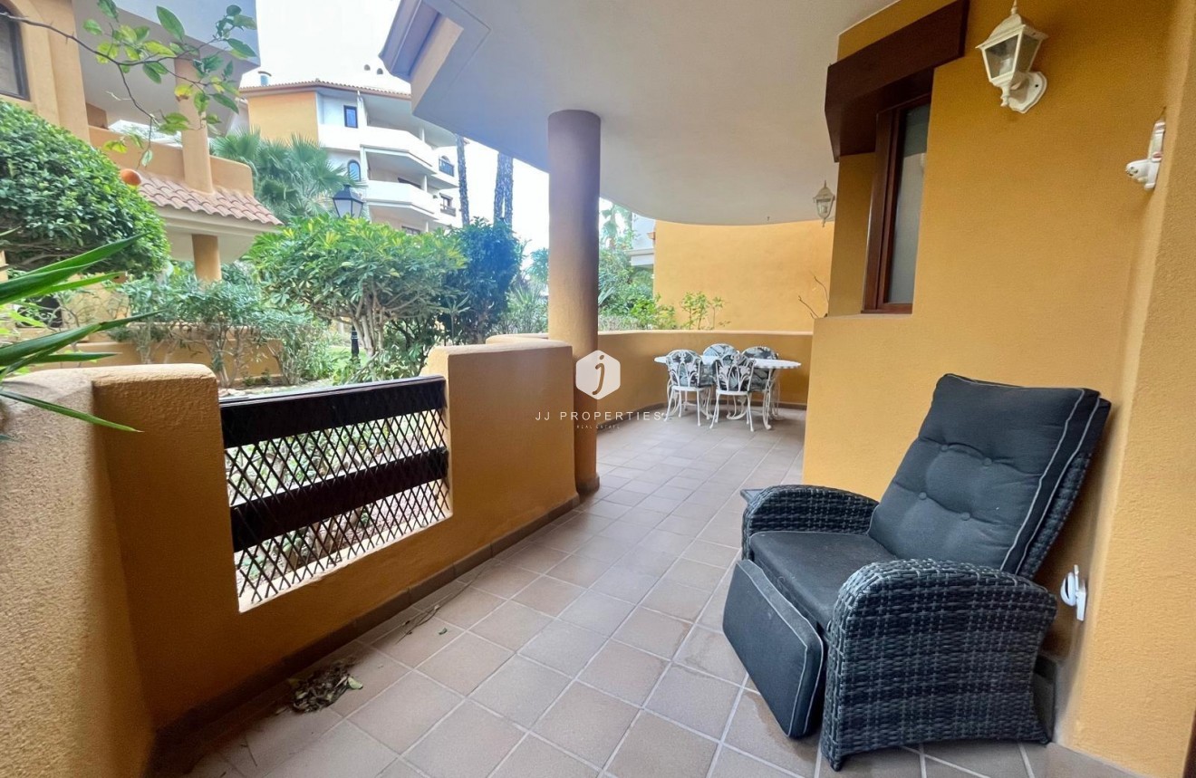 Resale - Bungalow -
Torrevieja - Punta prima