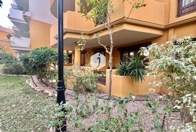 Resale - Bungalow -
Torrevieja - Punta prima