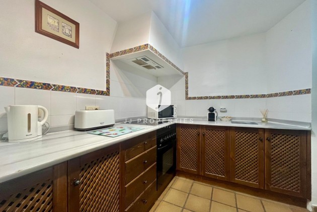 Resale - Bungalow -
Torrevieja - Punta prima