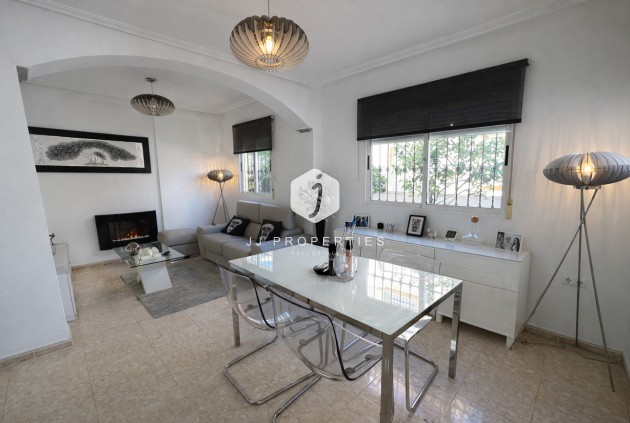 Resale - Chalet -
Orihuela Costa - Villa's San Jose IV